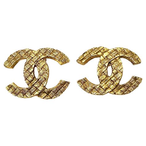 Chanel Vintage Gold Plated CC Basket Weave Small Clip on